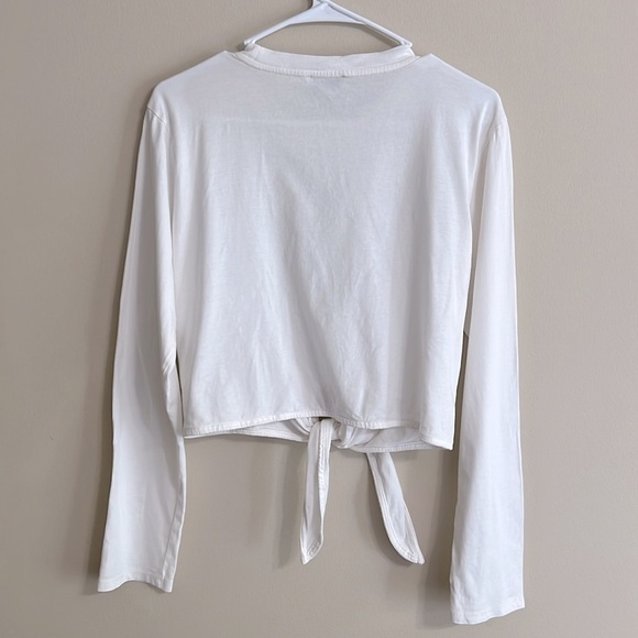 Aritzia Babaton Headline Long Sleeve Tie Front Off White T Shirt - Picture 2 of 6